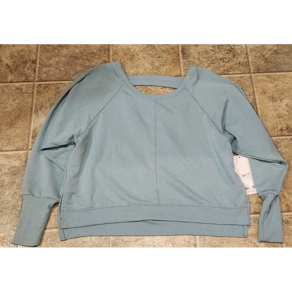Yogalicious Sweatshirt XS Stephanie Hi Low, Light Blue, Butter  Soft, NWT - Picture 10 of 11